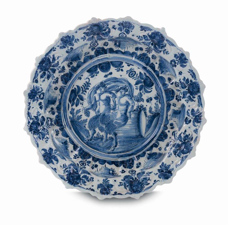 Grande piatto da parata  Savona, marca stemma di Savona, XVII secolo  - Asta Maioliche e porcellane dal XVI al XIX secolo - Cambi Casa d'Aste