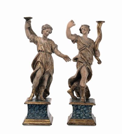 Coppia di Figure Portacero in Legno Scolpito, Laccato e Dorato, XVIII Secolo