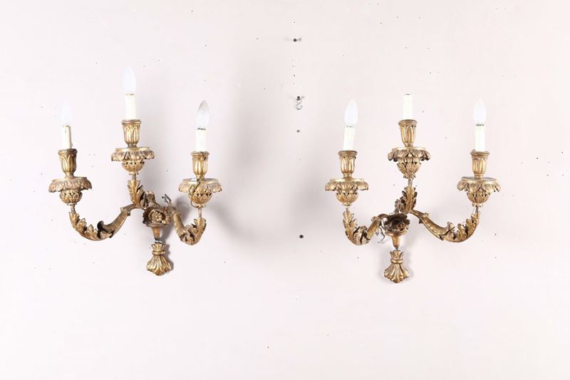 Coppia di bracci in legno intagliato e dorato a tre luci, Genova XVIII secolo  - Auction Fine Art - Cambi Casa d'Aste