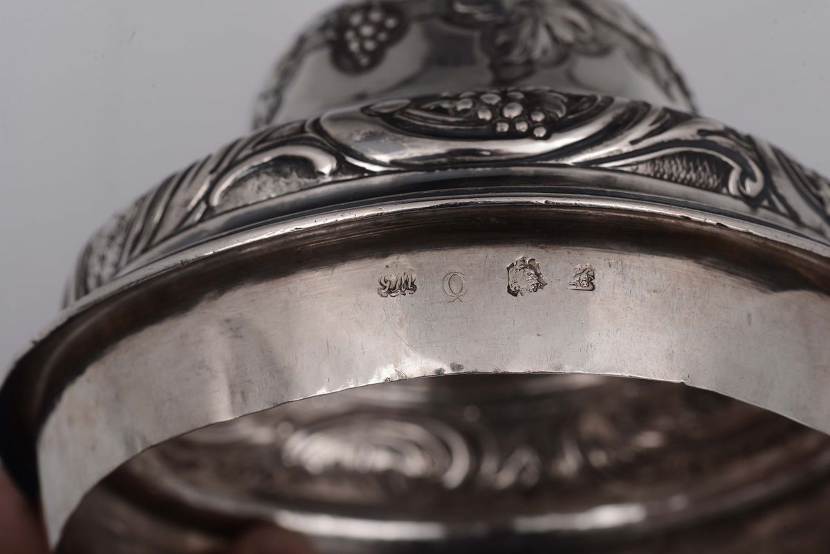 Coppa in Argento Sbalzato e Cesellato, Londra 1749, Argentiere Georg Morris (?)