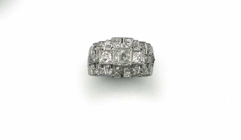 Wide band ring with old-cut diamonds set in white gold. 1930s   - Auction Fine Jewels - Cambi Casa d'Aste