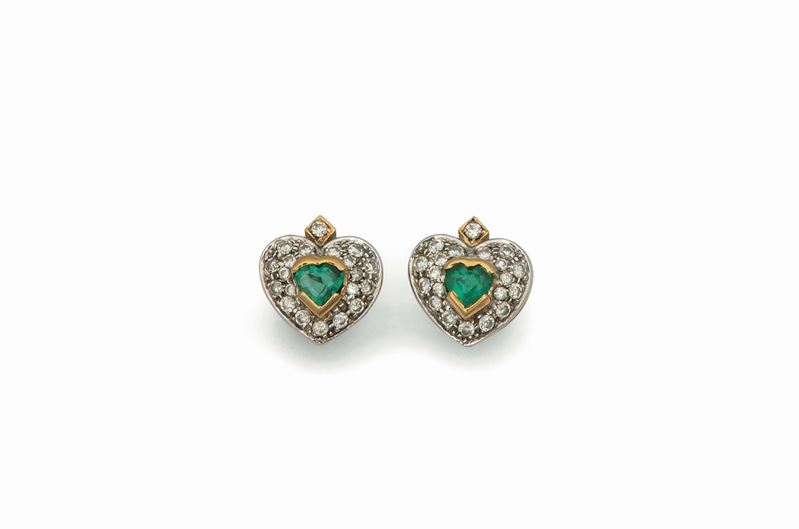 Earrings with heart-shaped emeralds and diamonds set in white and yellow gold  - Auction Fine Jewels - Cambi Casa d'Aste