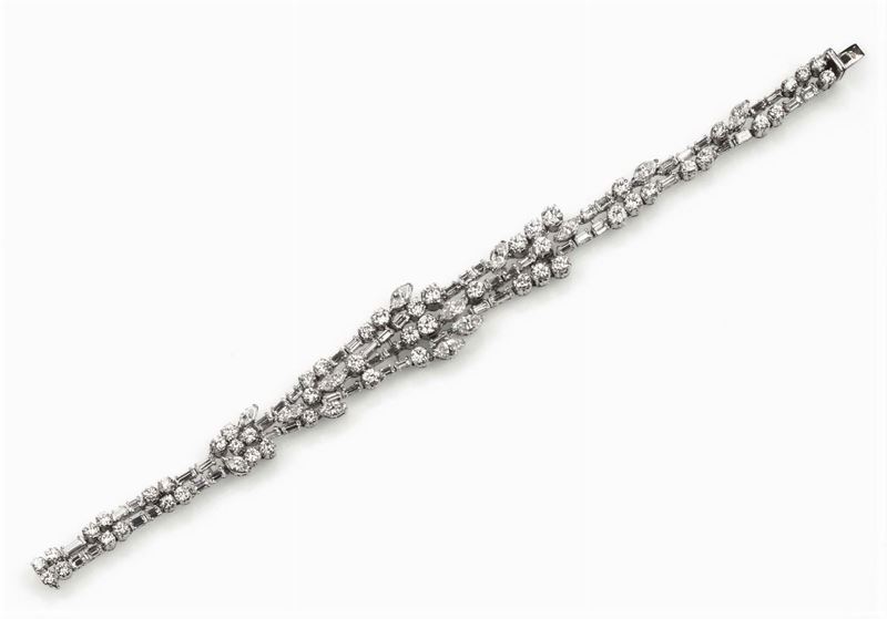 Bracelet with brilliant-cut, baguette-cut and tepper-cut diamonds for a total of circa 9.50 ct set in white gold  - Auction Fine Jewels - Cambi Casa d'Aste