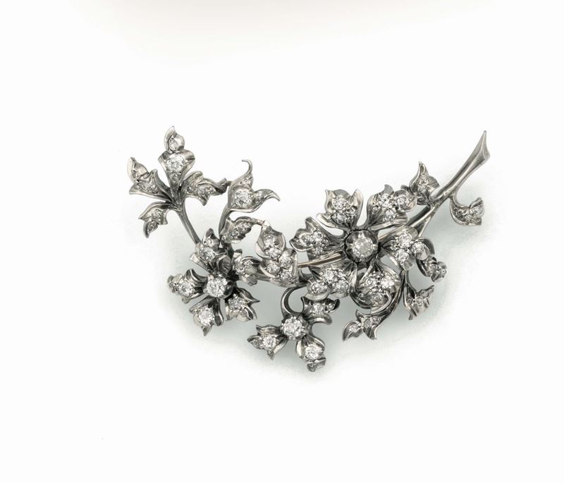 Floral brooch with old-cut diamonds set in yellow gold and silver. Early 20th Century  - Auction Fine Jewels - Cambi Casa d'Aste