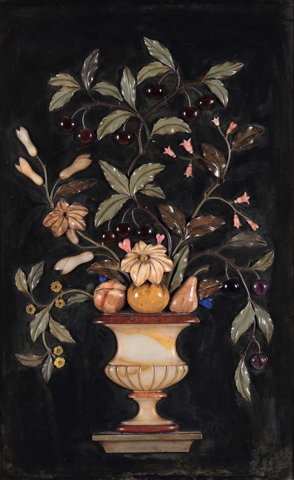Pannello in pietra dura raffigurante vaso con fiori, XIX secolo