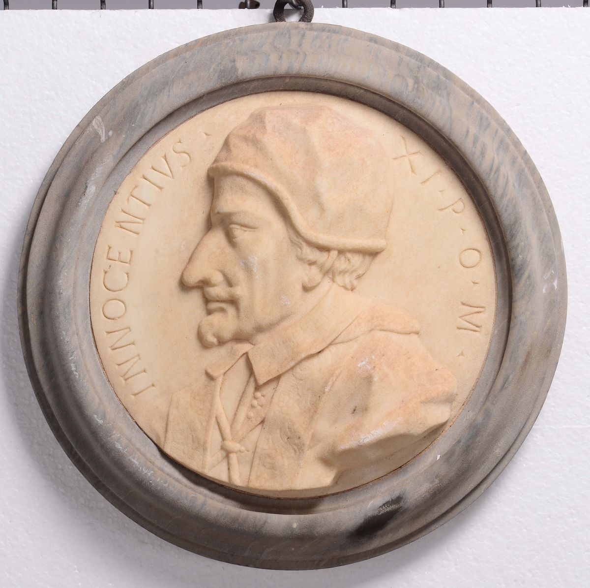 Coppia di Rilievi con Profili di Cristo e della Vergine, Marmo Bianco e Pietra Serena, Scultore B...