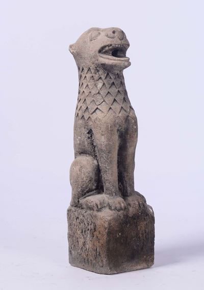 Scultura Orientale in Pietra Raffigurante Cane, XIX-XX Secolo