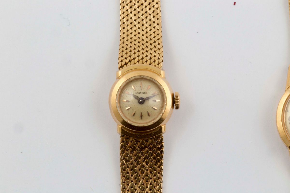 Coppia di Orologi in Oro Giallo 18k, Omega e Longines, da Donna, a Carica Manuale. Realizzati Int...