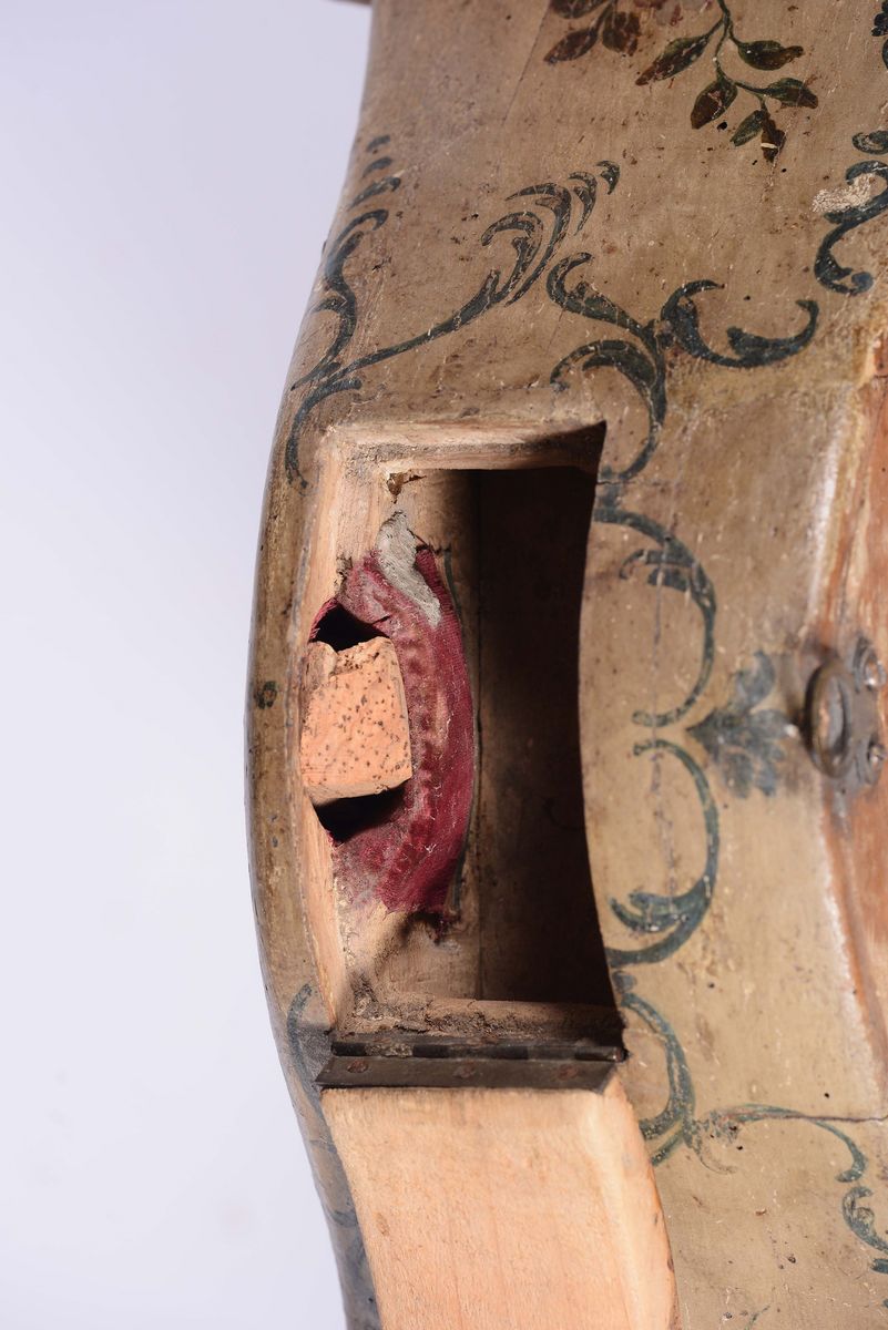 Grande Mensola in Legno Laccato con Orologio Incastonato, Genova XVIII Secolo