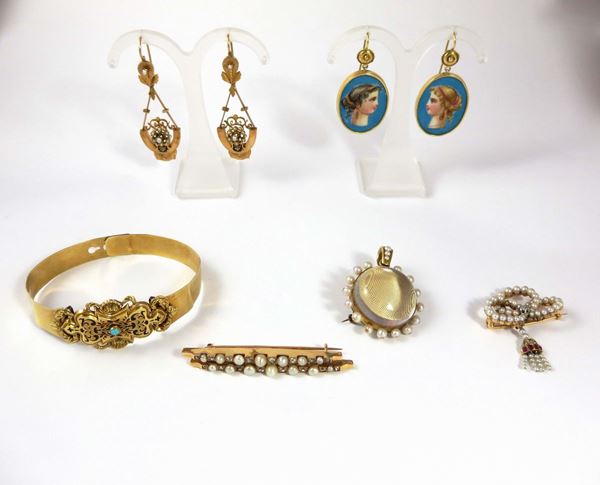 Two pair of earrings, two brooches, a pendant/brooch and one gold bangle