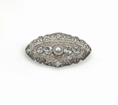 Spilla Savonette con Perla e Diamanti di Vecchio Taglio