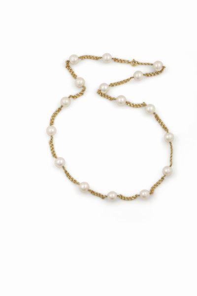 Collana in Oro Giallo con Perle Coltivate