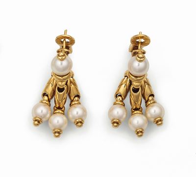 Bulgari. Orecchini Pendenti con Perle Coltivate