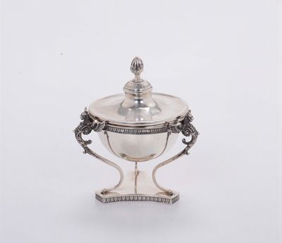 Zuccheriera Tripode in Argento, Stile Neoclassico, XX Secolo