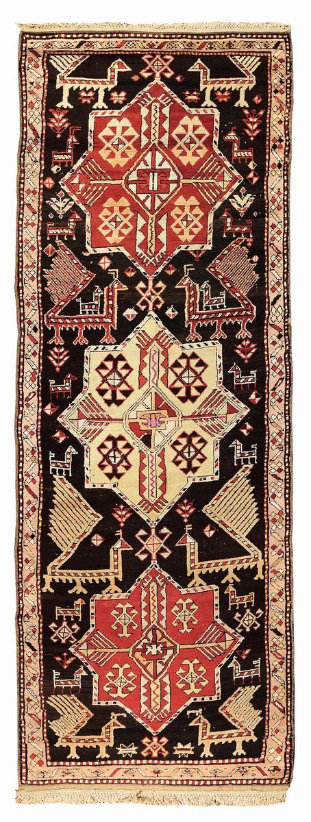 An Akstafa rug, west Caucasus, early 20th century. Good condition.