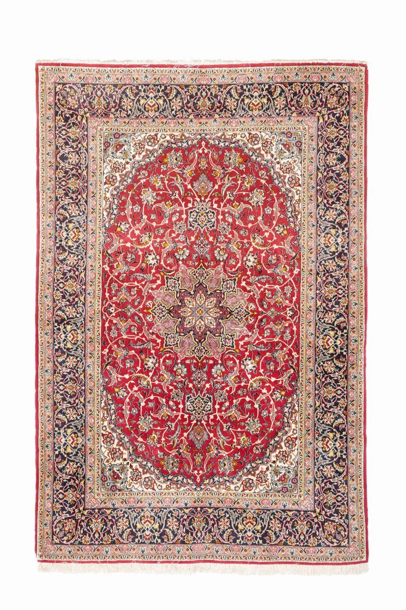 An Isfhan rug, central Persia, mid 20th century. Good condition.  - Auction Fine Carpets - Cambi Casa d'Aste