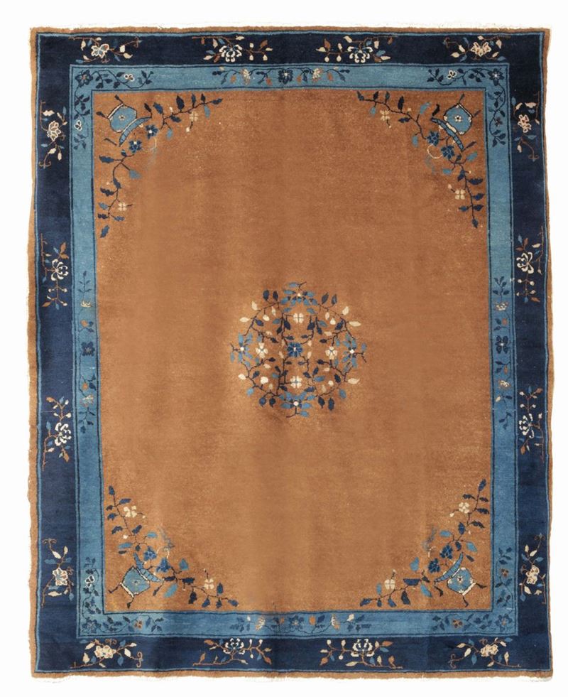 A Beijng rug, China first half of the 20th century. Good condition, sides not original  - Auction Fine Carpets - Cambi Casa d'Aste