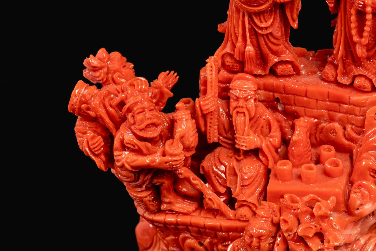 Gruppo Scolpito in Corallo con Scene Comuni e Draghi con Molti Personaggi, Cina, Inizio XX Secolo