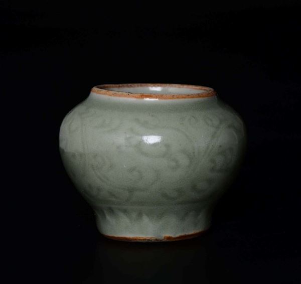 Vasetto in porcellana Celadon, Cina, Dinastia Qing, XIX secolo