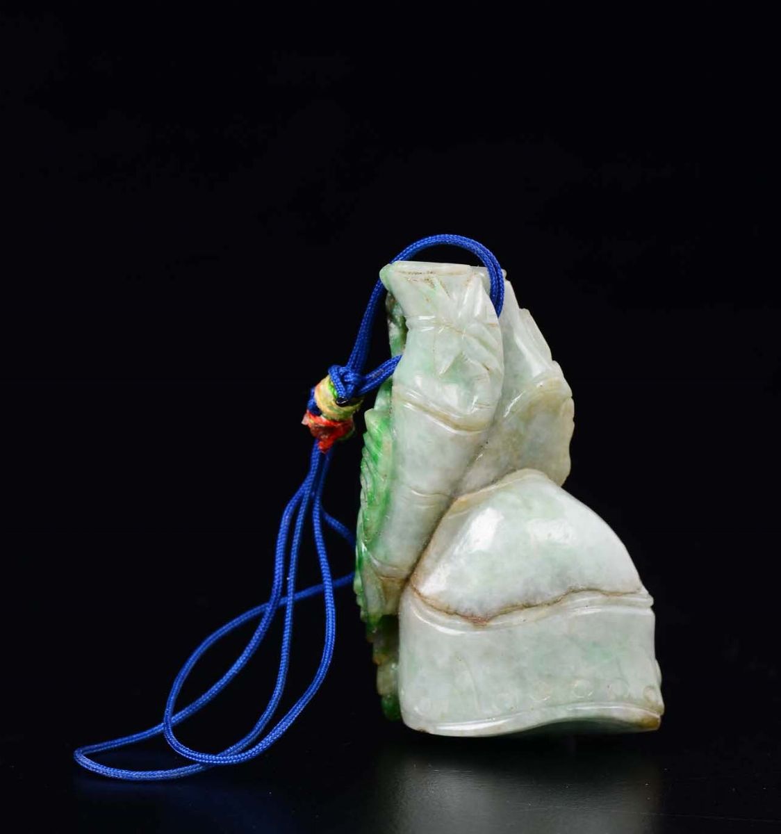 Ciondolo in Giadeite a Guida di Frutto, Cina, Inizio XX Secolo