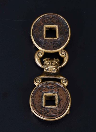 Fibbia in Bronzo Dorato con Pipistrello, Cina