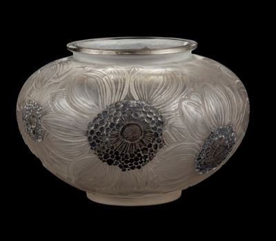 René Lalique (1860-1945), Franciavaso “dahlias”, Modello Creato nel 1923