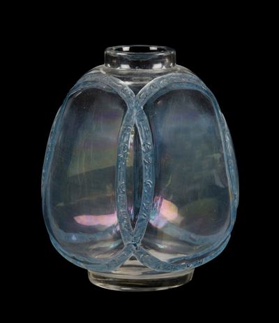 René Lalique (1860-1945), Franciavaso “guirlande De Roses”, Modello Creato nel 1914
