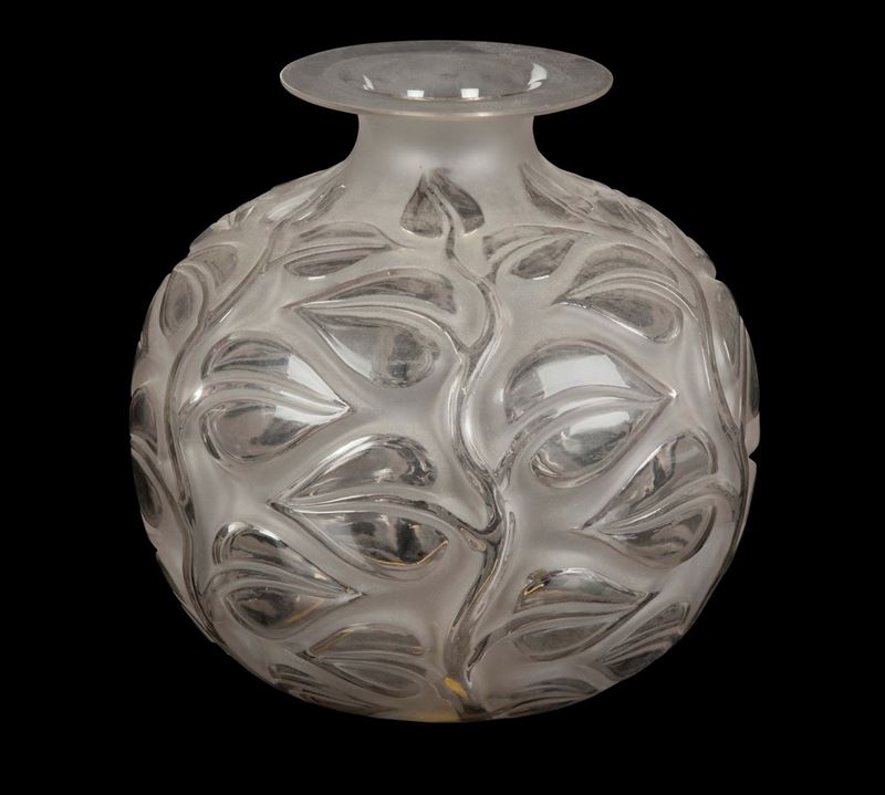 René Lalique (1860-1945), Francia Vaso “Sophora”, modello creato nel 1926  - Asta Arti Decorative del XX secolo - Cambi Casa d'Aste