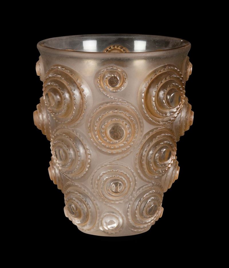 René Lalique (1860-1945), Francia Vaso “Spirales”, modello creato nel 1930  - Asta Arti Decorative del XX secolo - Cambi Casa d'Aste