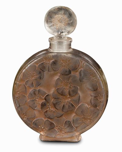 René Lalique (1860-1945), Franciaflacone “circulair Fleurs” per Volnay, Modello Creato nel 1922