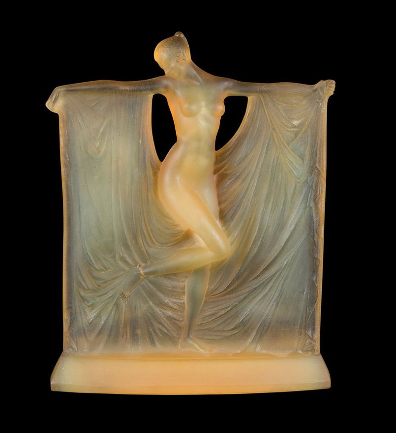 René Lalique (1860-1945), Francia Statuetta “Suzanne”, modello creato nel 1925  - Asta Arti Decorative del XX secolo - Cambi Casa d'Aste