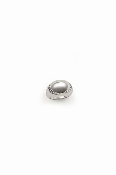 Bulgari. Anello Cabochon in Oro Bianco e Piccoli Diamanti