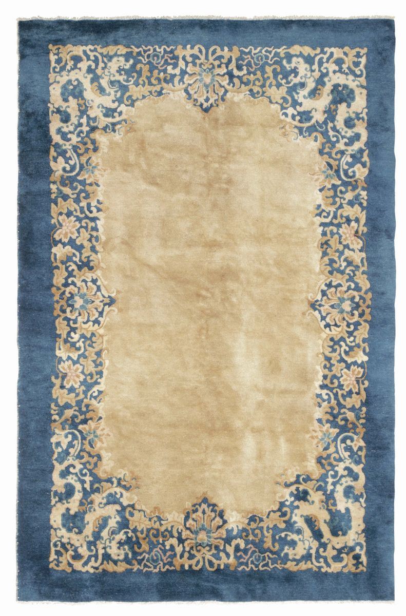 Raro tappeto cinese Pechino fine XIX inizio XX seco  - Asta Tappeti Antichi - Cambi Casa d'Aste