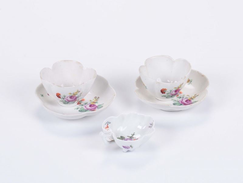A lot composed of two porcelain cups and saucers from Vienna and a Meissen porcelain sorbetière  - Auction Majolica and porcelain from the 16th to the 19th century - Cambi Casa d'Aste