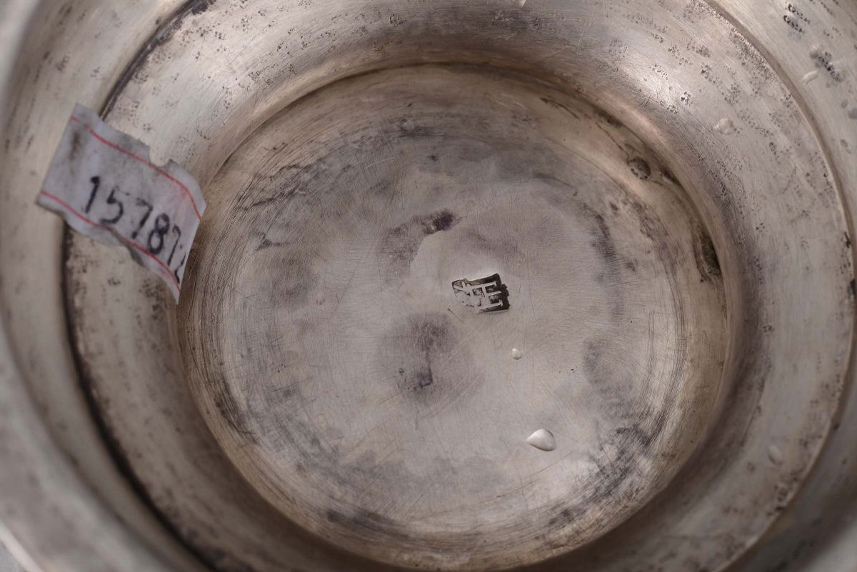 Caffettiera in Argento Sbalzato, Fuso e Cesellato, Genova, XX Secolo