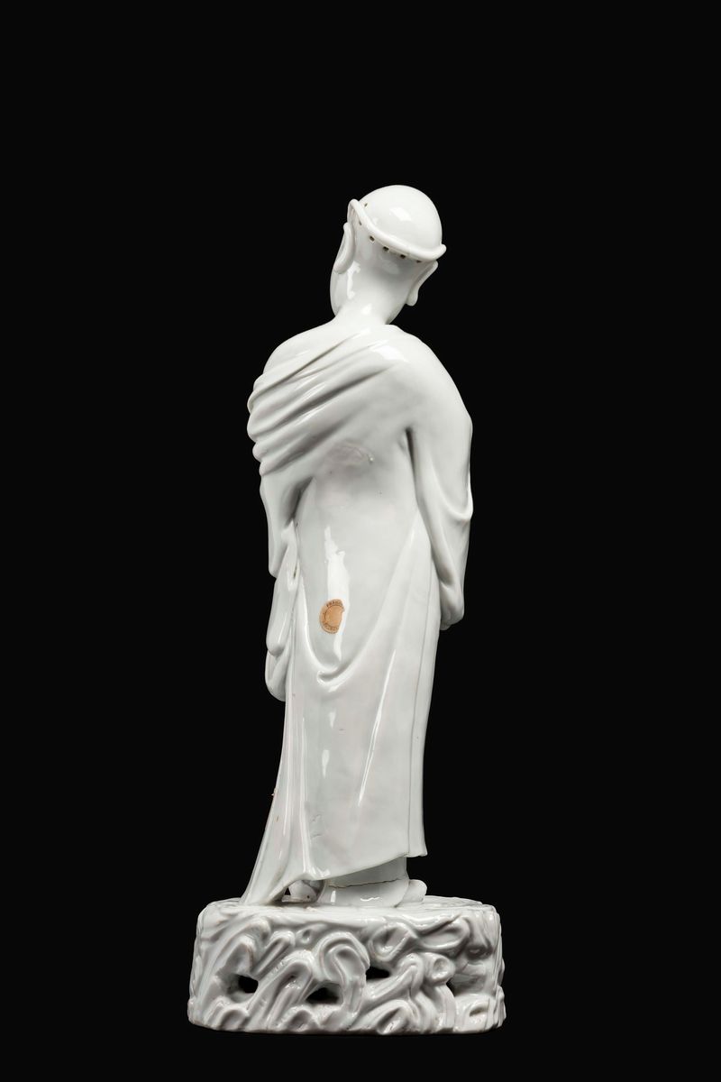 Figura di Liu Hai in Porcellana Blanc De Chine Dehua con Cestino, Cina, Dinastia Qing, XVIII Seco...