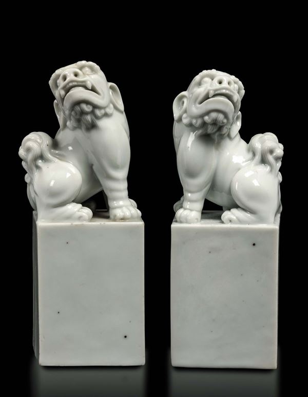 A pair of Dehua seals with Pho dogs, China, Qing Dynasty, late 17th century