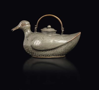 Teiera in Peltro a Guisa D'anatra, Cina, Dinastia Qing, XIX Secolo