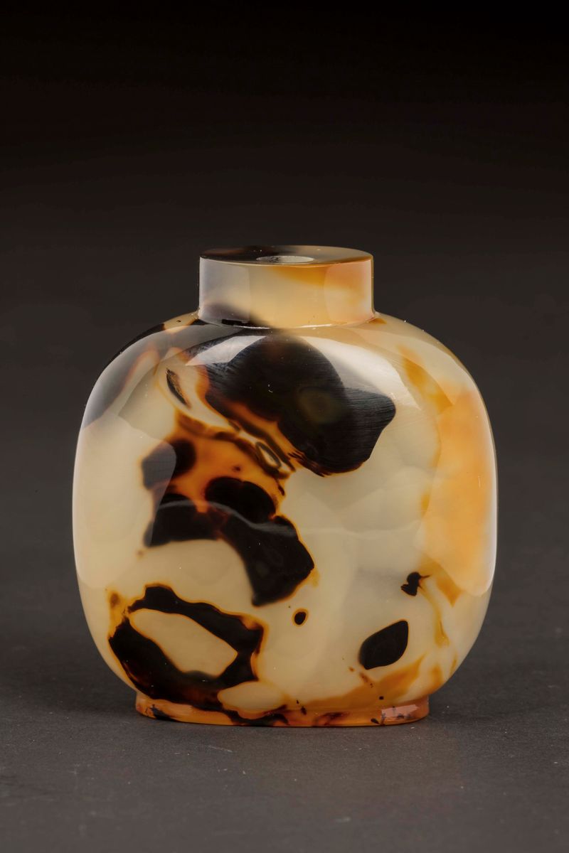 Snuff Bottle in Agata Muschiata con Immagini di Pesci, Cina, Dinastia Qing, XIX Secolo