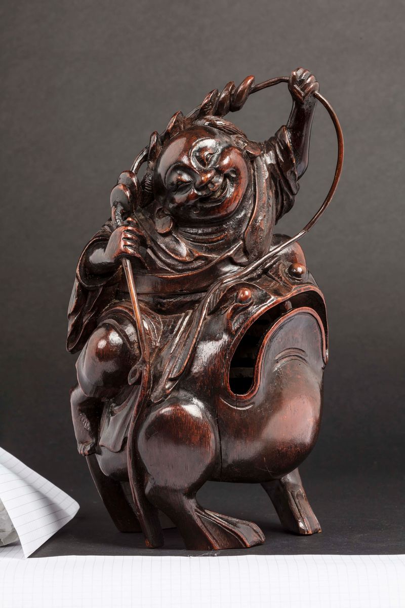 Scultura in Bamboo Raffigurante Saggio a Cavallo di un Rospo, Cina, Dinastia Qing, Metà XIX Secol...