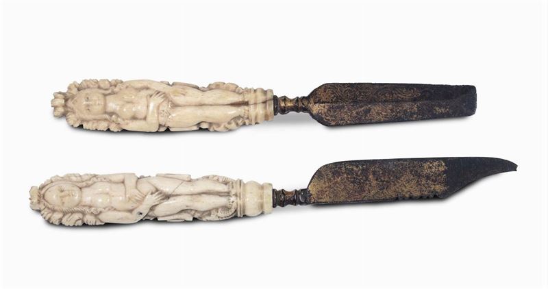Coppia di piccoli coltelli da caccia, Germania meridionale, tardo XVI/XVII secolo  - Auction Fine art - II - Cambi Casa d'Aste