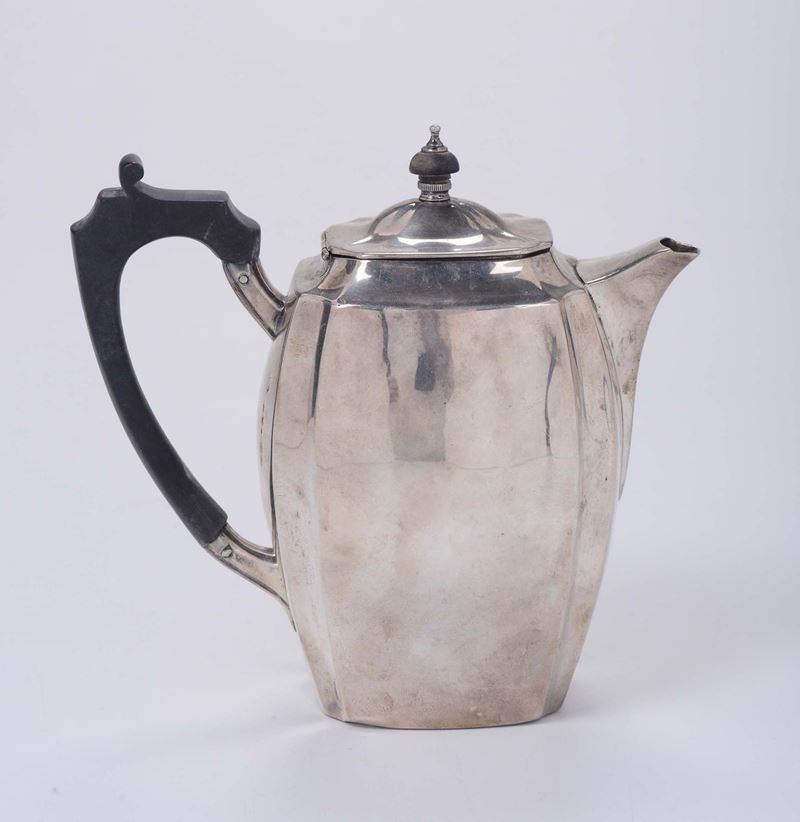 Caffettiera in argento, Londra inizio XX secolo  - Auction Modern and Contemporary Silvers - Cambi Casa d'Aste