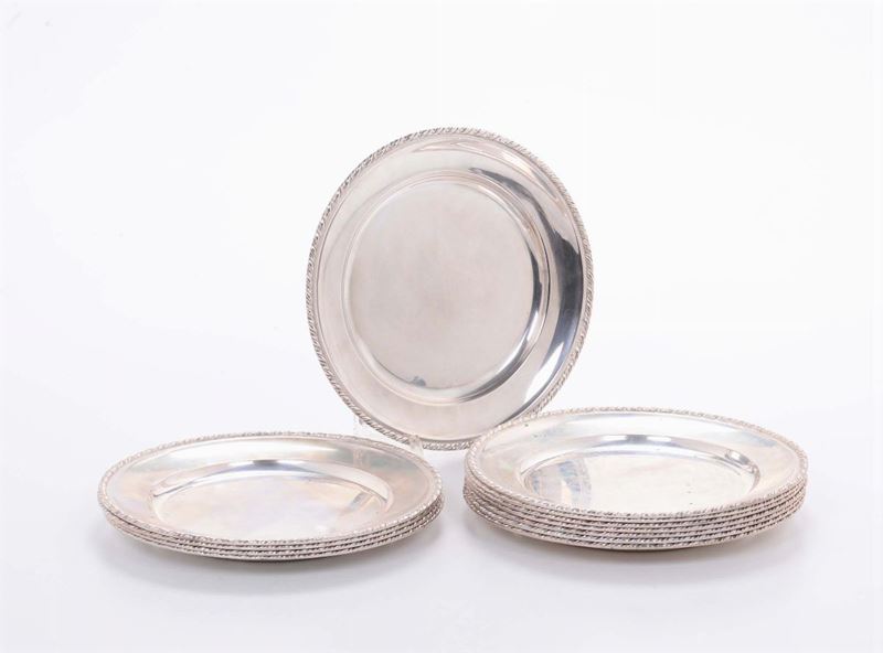 Dodici piatti piccoli circolari con bordo dentellato  - Auction Modern and Contemporary Silvers - Cambi Casa d'Aste