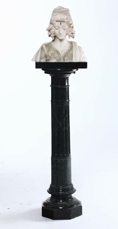 Busto di Figura Femminile con Diadema con Colonna in Marmo, Fine XIX-inizi XX Secolo
