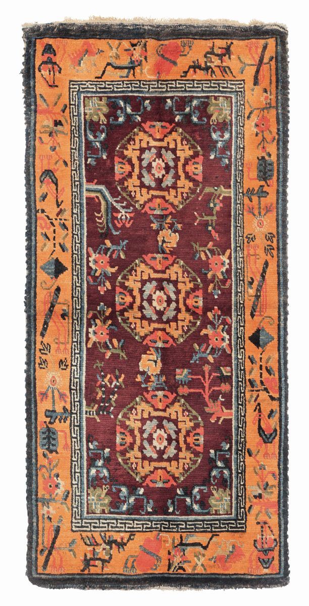 A Tibetan rug, early 20th century. Perfect condition  - Auction Fine Carpets - Cambi Casa d'Aste