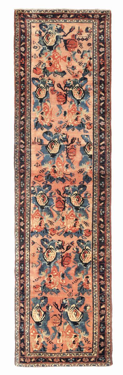 A particular Lilian runner rug, Persia, late 19th century Perfect condition.