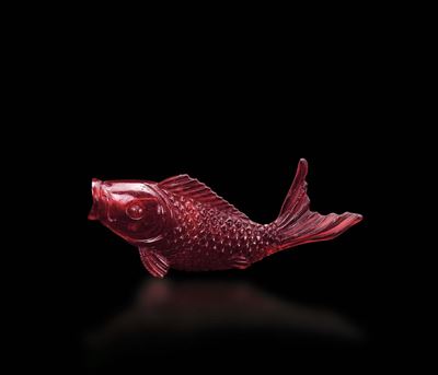 Snuff Bottle a Forma di Pesce in Vetro Rosso, Cina, Dinastia Qing, XIX Secolo