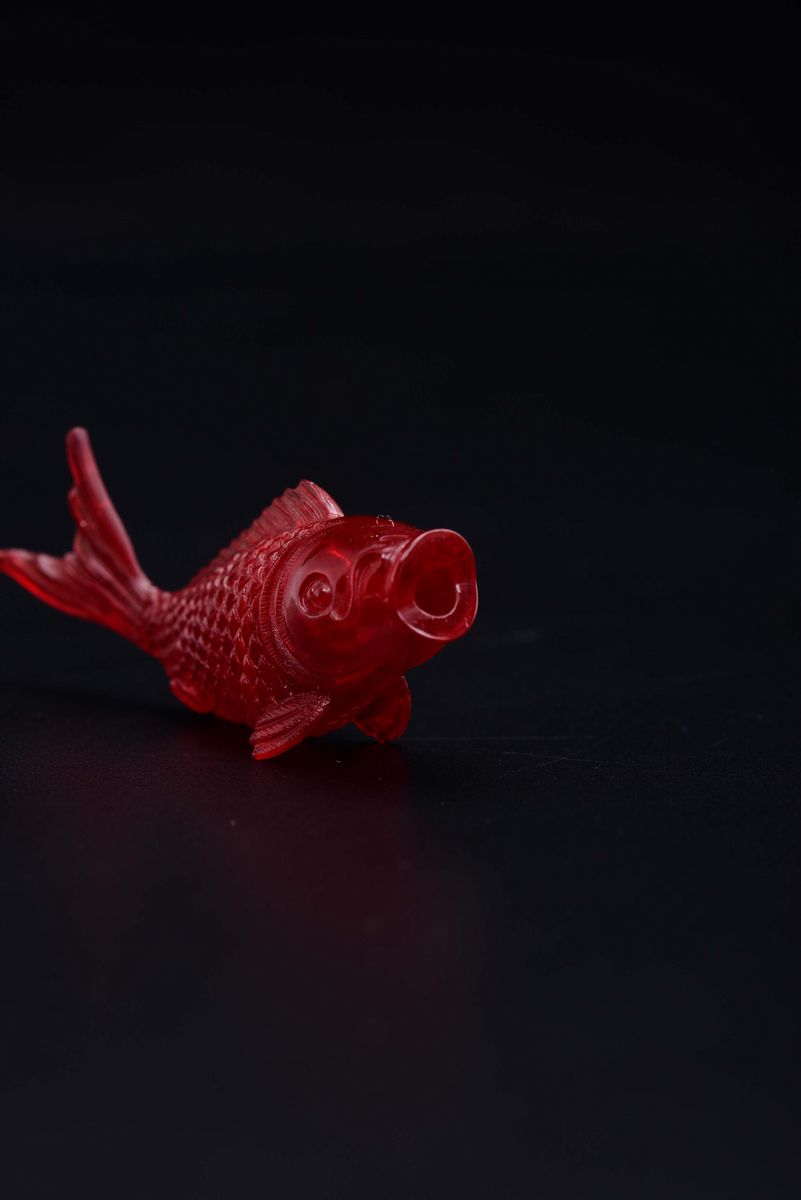 Snuff Bottle a Forma di Pesce in Vetro Rosso, Cina, Dinastia Qing, XIX Secolo