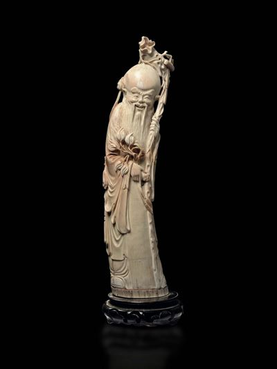 Figura di Shoulao con Bastone Scolpito in Avorio, Cina, Inizio XX Secolo