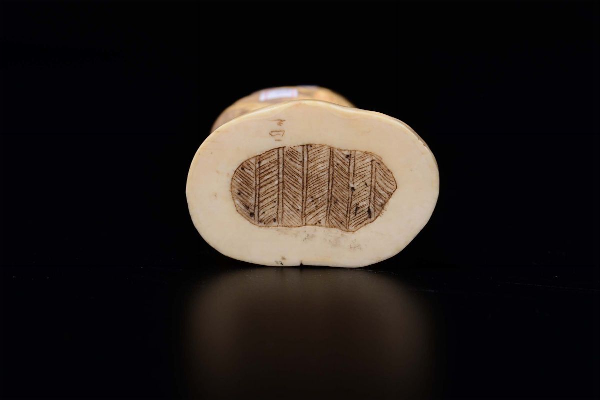 Gruppo Scolpito in Avorio Raffigurante Saggio con Fanciulli, Cina, Inizio XX Secolo